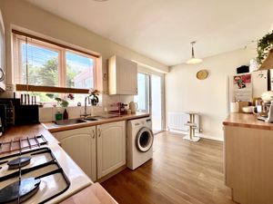 Dining Kitchen- click for photo gallery